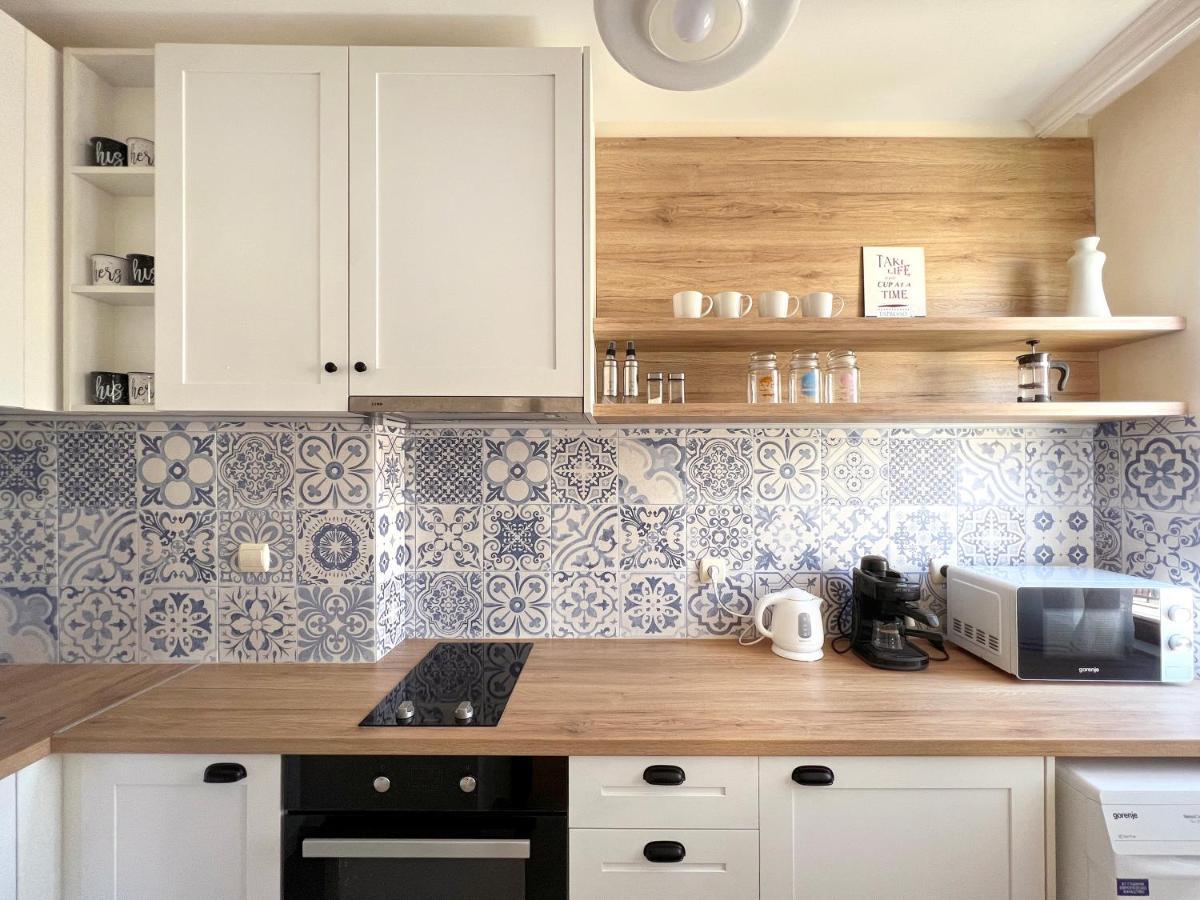 Lovely Apartment With Balcony In Pomorie Old Town By Flat Mаnаger Eksteriør billede