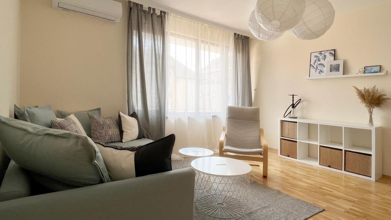 Lovely Apartment With Balcony In Pomorie Old Town By Flat Mаnаger Eksteriør billede