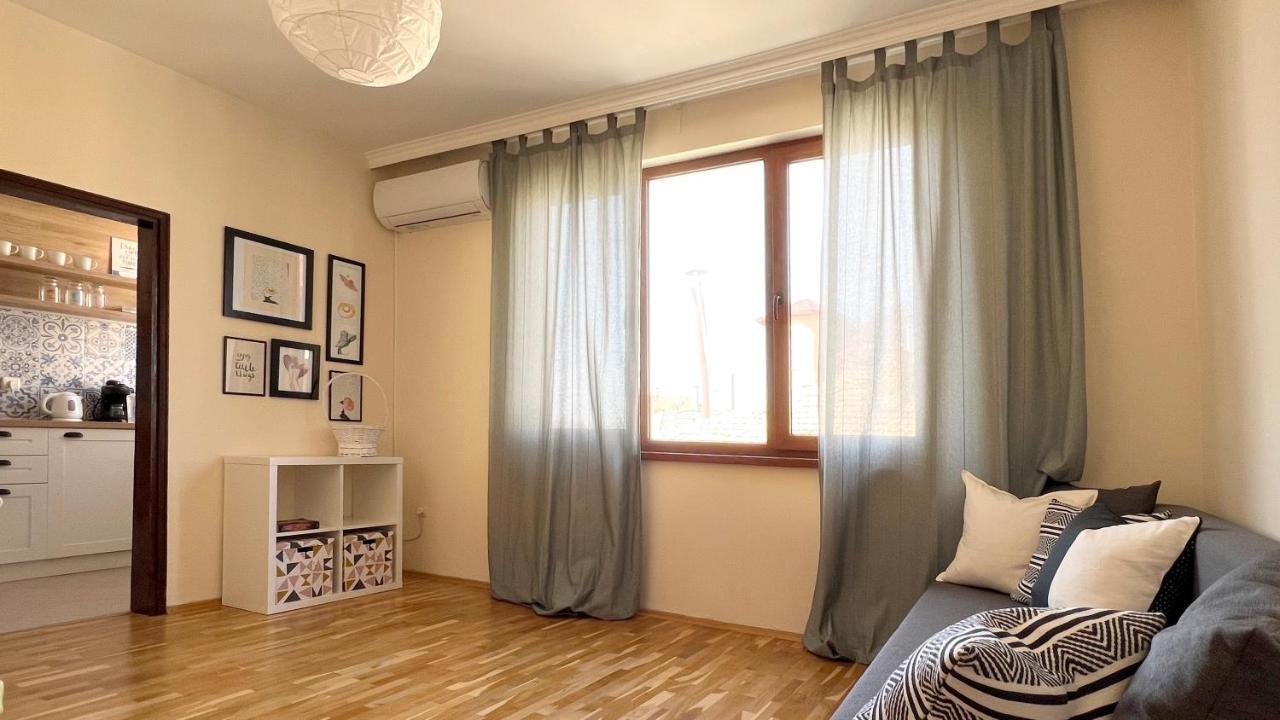 Lovely Apartment With Balcony In Pomorie Old Town By Flat Mаnаger Eksteriør billede